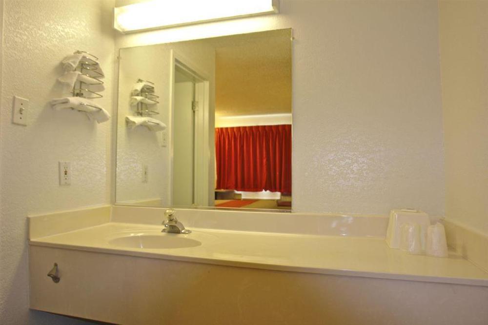 נורת' ליטל רוק Motel 6 Little Rock North מראה פנימי תמונה